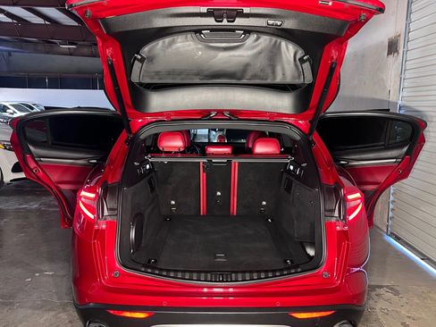 Used 2018 Alfa Romeo Stelvio Ti Sport image 10