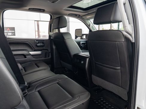 Used 2018 Chevrolet Silverado 2500 LTZ image 25