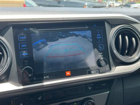 Used 2017 Toyota Tacoma Limited w/ Tow Package AWD/4WD image 35