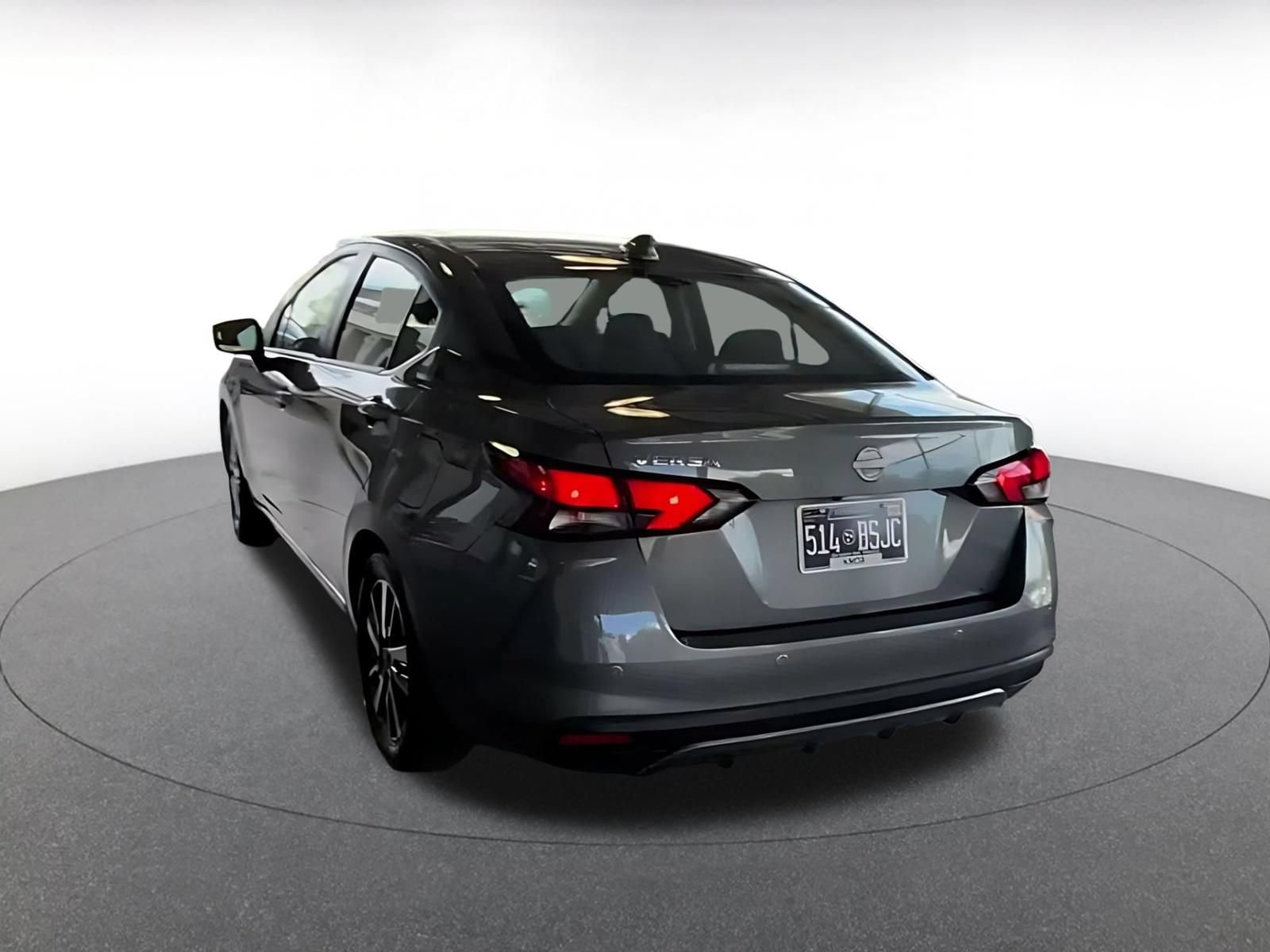 Used 2025 Nissan Versa SV FWD image 10