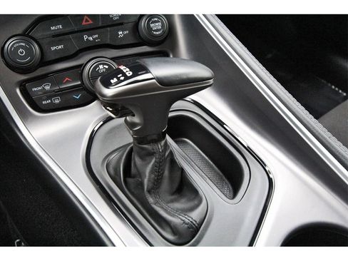 Used 2022 Dodge Challenger GT w/ Performance Handling Group image 22