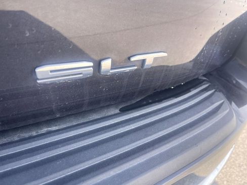 Used 2023 GMC Yukon SLT AWD/4WD image 4