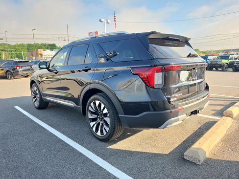 Used 2025 Ford Explorer Platinum w/ LUX Leather Package AWD/4WD image 6