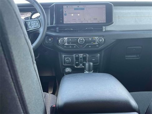 Used 2024 Jeep Wrangler Sport S image 15