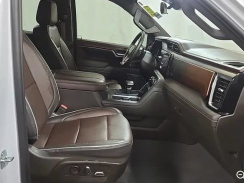 Used 2023 GMC Sierra 1500 Denali w/ Denali Reserve Package AWD/4WD image 4
