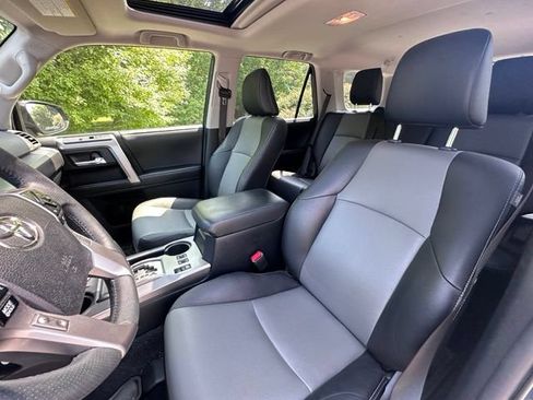 Used 2022 Toyota 4Runner SR5 Premium w/ Moonroof Package AWD/4WD image 12