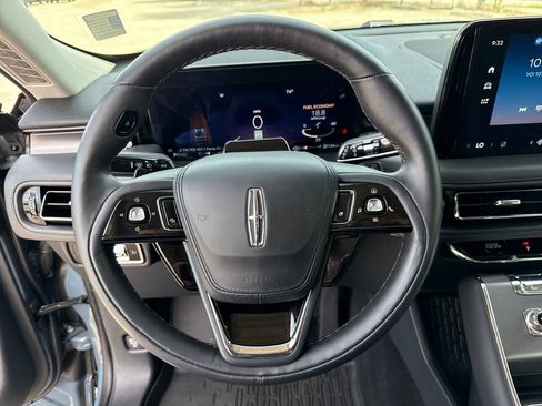 Used 2025 Lincoln Aviator 2WD image 15