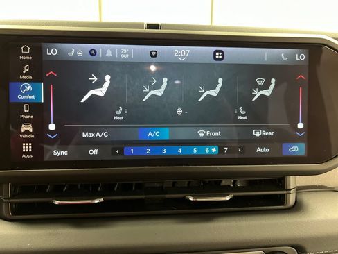 Used 2024 Jeep Wrangler Unlimited Sahara AWD/4WD image 55