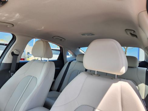 Certified 2023 Hyundai Sonata SEL w/ Preferred Accessory Package FWD image 12