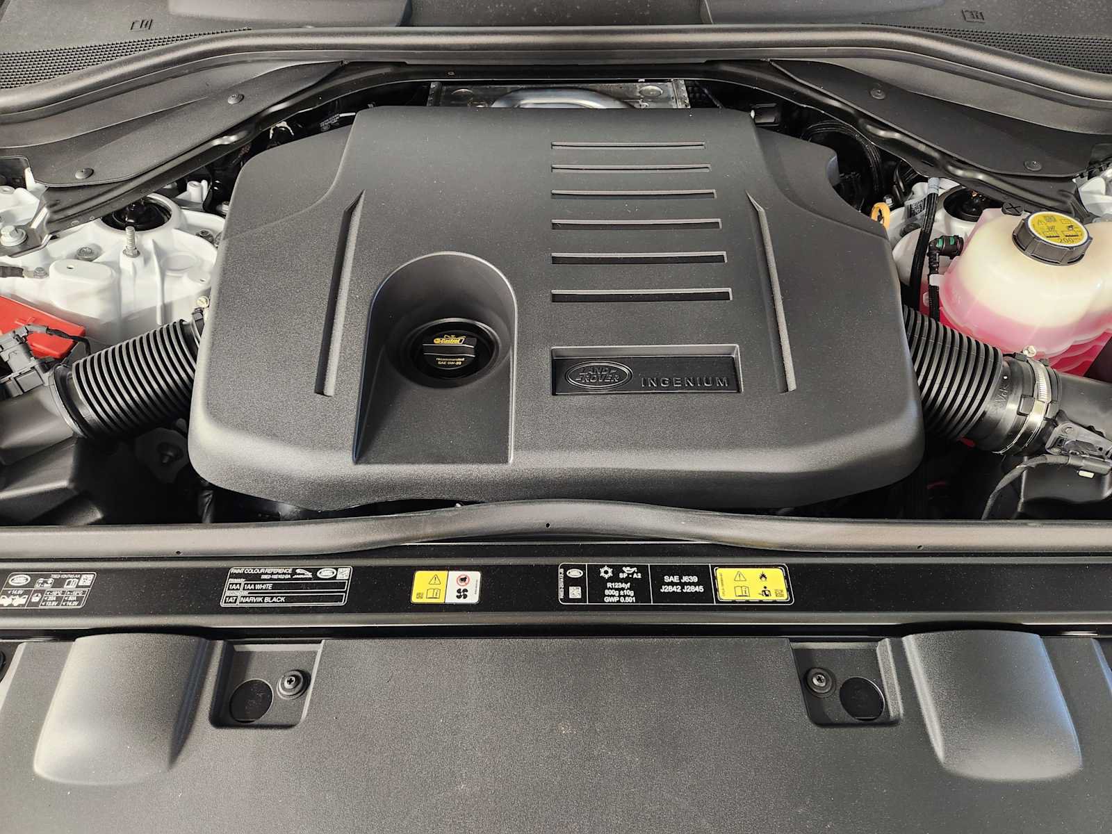 New 2027 Land Rover Range Rover Sport SE AWD/4WD image 32