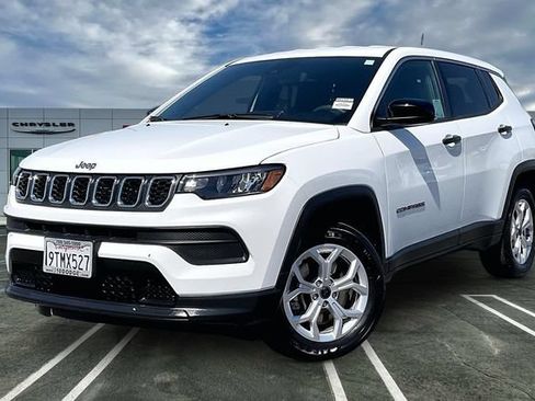 Used 2025 Jeep Compass Sport AWD/4WD image 1