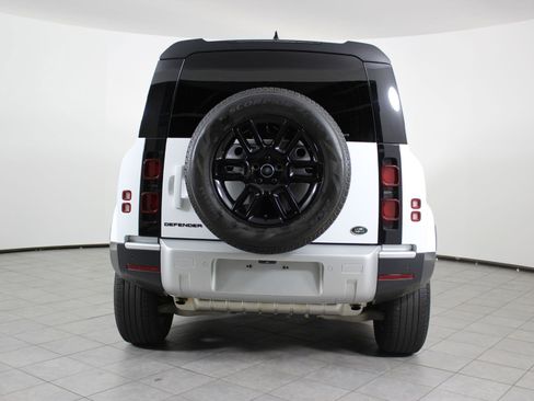 Used 2023 Land Rover Defender 90 S image 10