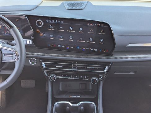 Used 2026 Chevrolet Traverse High Country image 17