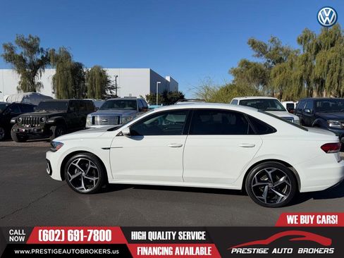 Used 2020 Volkswagen Passat 2.0T R-Line FWD image 36