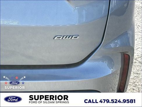 Used 2023 Ford Edge SEL w/ Convenience Package AWD/4WD image 11