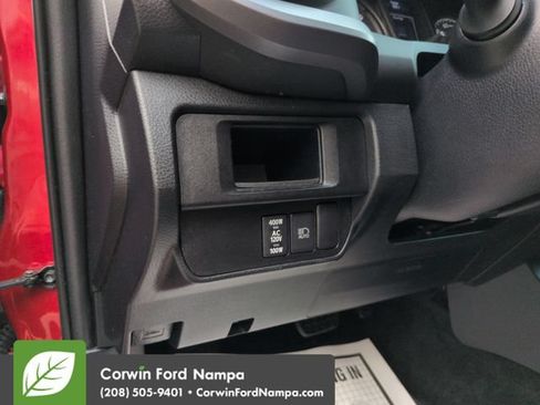 Used 2018 Toyota Tacoma TRD Sport w/ Technology Package AWD/4WD image 13