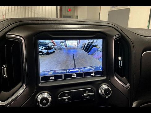 Certified 2021 GMC Sierra 1500 AT4 w/ Off-Road Performance Package image 17