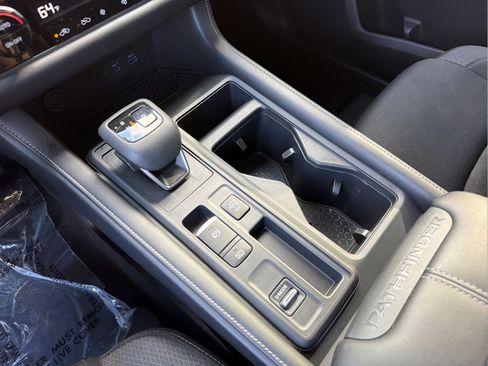 Certified 2023 Nissan Pathfinder S FWD image 23