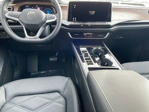 New 2026 Volkswagen Atlas SE image 16