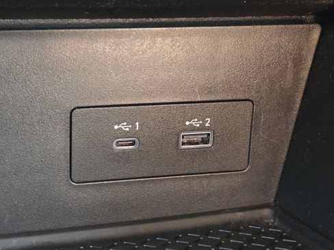 Used 2025 Nissan Pathfinder S FWD image 28