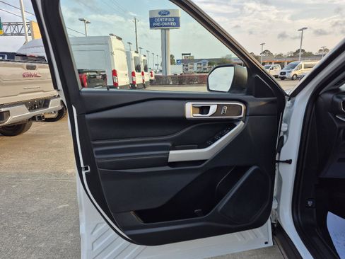 Certified 2023 Ford Explorer XLT w/ Equipment Group 202A image 11