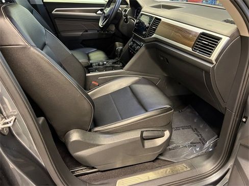 Certified 2022 Volkswagen Atlas SE image 10
