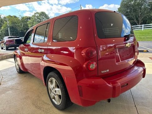 Used 2010 Chevrolet HHR LT FWD image 6