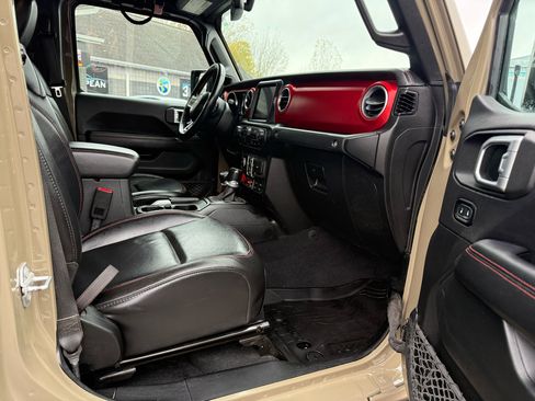 Used 2020 Jeep Gladiator Rubicon image 11