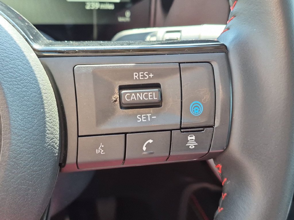 Used 2025 Nissan Kicks SR w/ SR Premium Package AWD/4WD image 19
