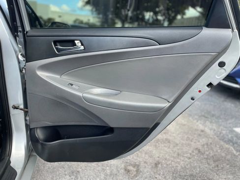 Used 2013 Hyundai Sonata SE image 28