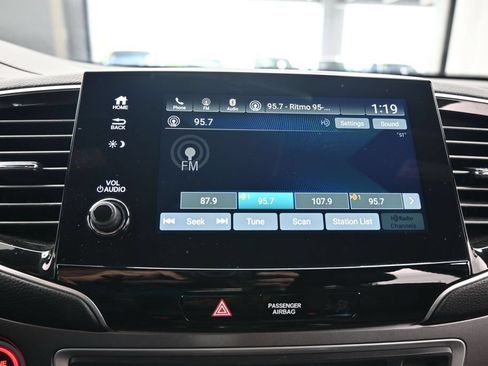 Used 2022 Honda Pilot Sport image 23