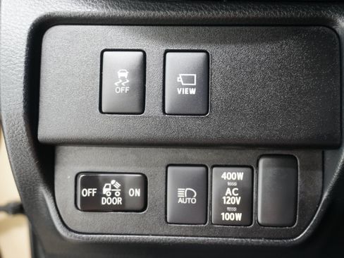 Used 2020 Toyota Tacoma TRD Off-Road w/ Advanced Technology Package AWD/4WD image 24