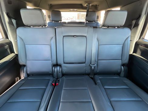 Used 2024 Chevrolet Suburban LT AWD/4WD image 26
