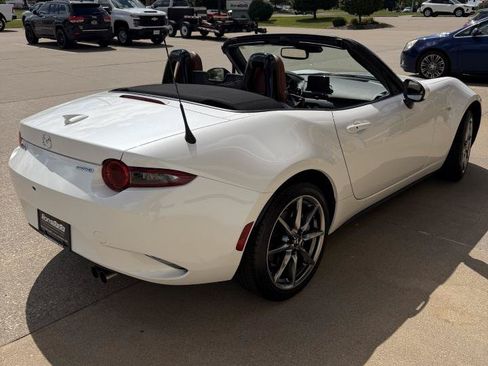 Used 2023 MAZDA MX-5 Miata Grand Touring RWD image 3