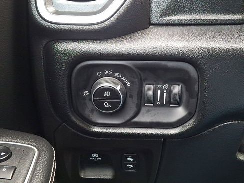 Used 2022 RAM 1500 Laramie image 26