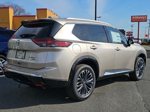 New 2026 Nissan Rogue Platinum image 4