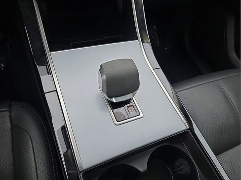 Used 2024 Land Rover Range Rover Velar S image 31