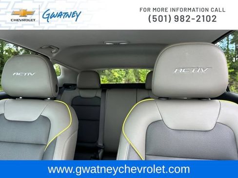 Used 2025 Chevrolet Trax ACTIV w/ Sunroof Package FWD image 26