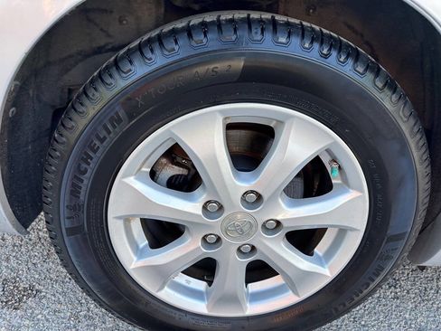 Used 2011 Toyota Camry LE w/ LE Extra-Value Pkg image 21