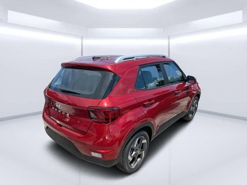 New 2025 Hyundai Venue Limited FWD image 3