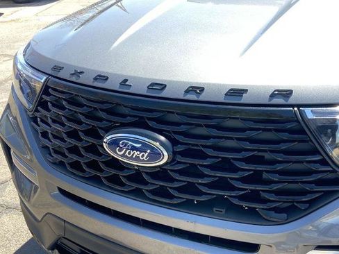 Used 2022 Ford Explorer ST-Line w/ Class IV Trailer Tow Package AWD/4WD image 28