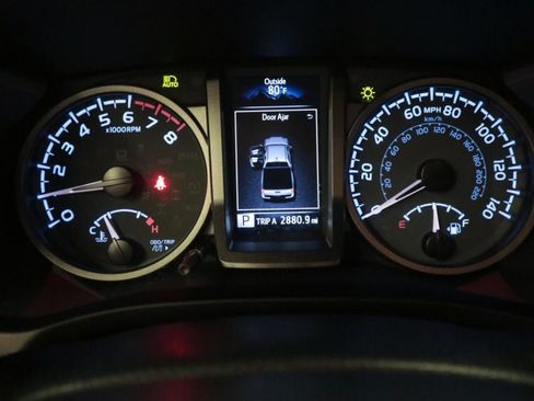 Used 2021 Toyota Tacoma TRD Sport w/ Technology Package RWD image 15
