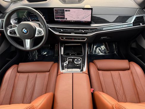 Used 2025 BMW X5 xDrive40i image 10