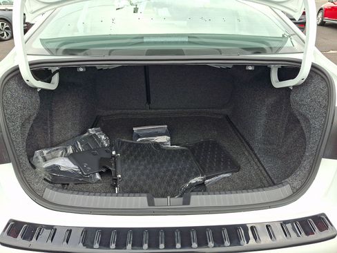 Used 2026 Volkswagen Jetta SE FWD image 28