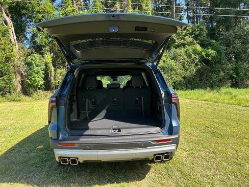 New 2025 Chevrolet Traverse LT image 7