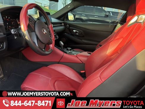 Used 2022 Toyota Supra Premium w/ Driver Assist Package image 4
