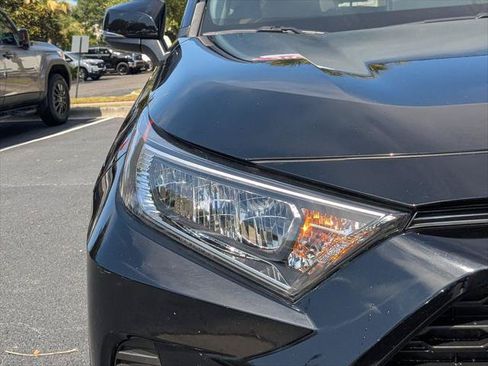 Certified 2021 Toyota RAV4 XLE w/ Convenience Package FWD image 12