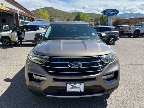 Used 2021 Ford Explorer XLT w/ Equipment Group 202A AWD/4WD image 8