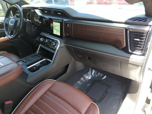 Used 2025 GMC Sierra 2500 Denali Ultimate AWD/4WD image 25