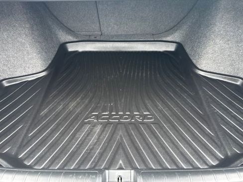 Used 2018 Honda Accord Sport image 37